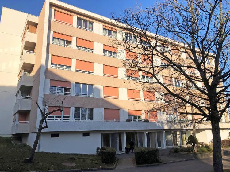 Appartement de 5 pièces au 4ème étage